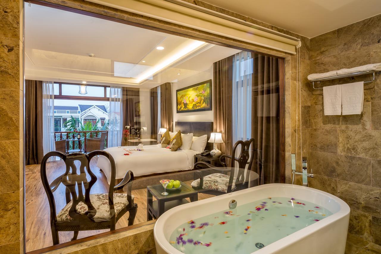 Deluxe Twin Balcony Pool View